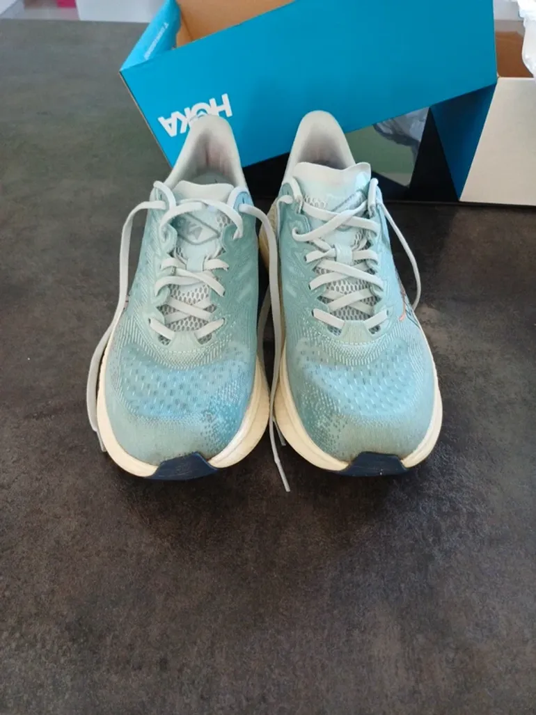 Hoka Mach 6 bike d'occasion — image 1 sur 5
