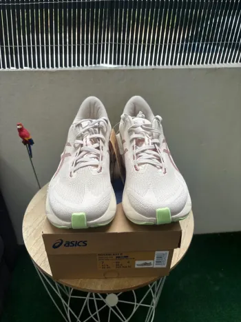 Brugt Asics Novablast 6 bike