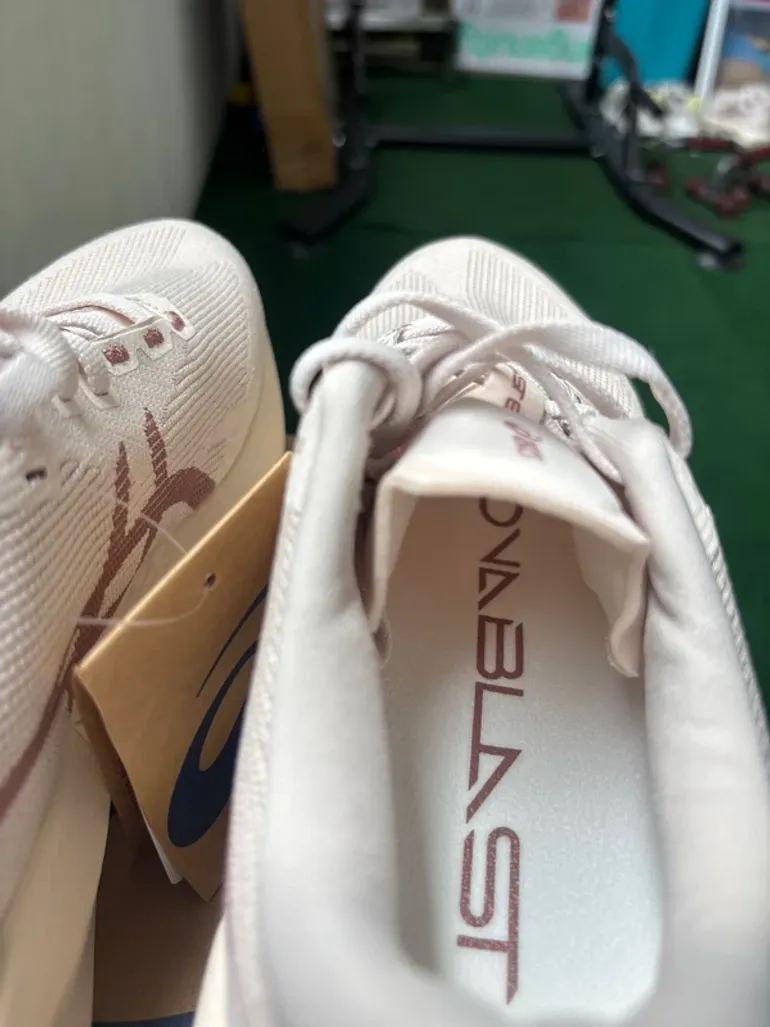 Brugt Asics Novablast 6 bike — billede 3 af 12