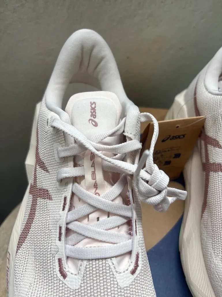 Brugt Asics Novablast 6 bike — billede 10 af 12