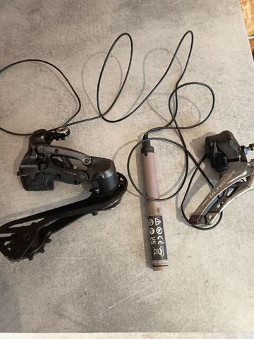Used Shimano Ultegra Di2 12-speed Drivetrain & Pedals