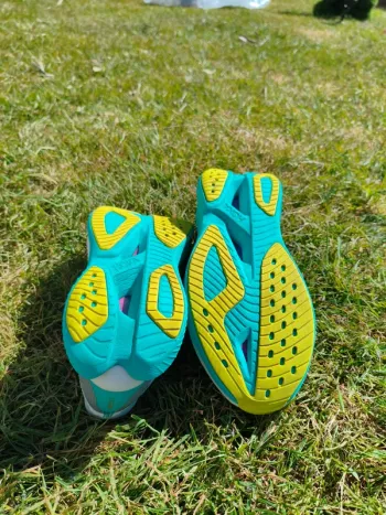 Hoka Mach X2 / Speedgoat bike d'occasion — image 4 sur 7