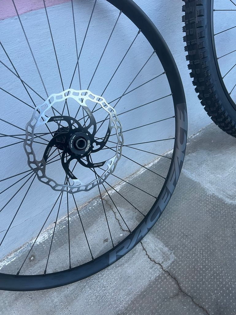 Used Race Face ARC 30 Rim 29” 2026 bike — image 2 of 3