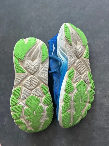 Tweedehands Hoka Arahi 8 bike — afbeelding 2 van 3