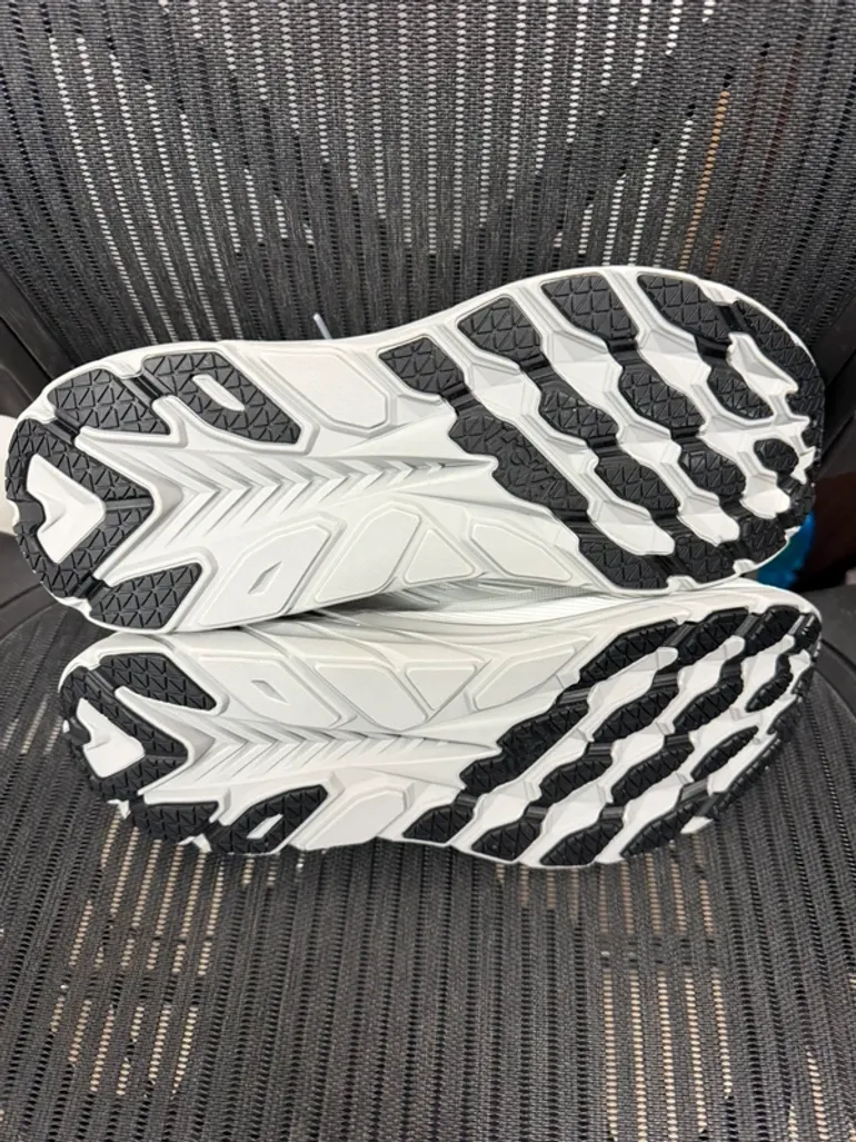 Tweedehands Hoka Clifton bike — afbeelding 5 van 6