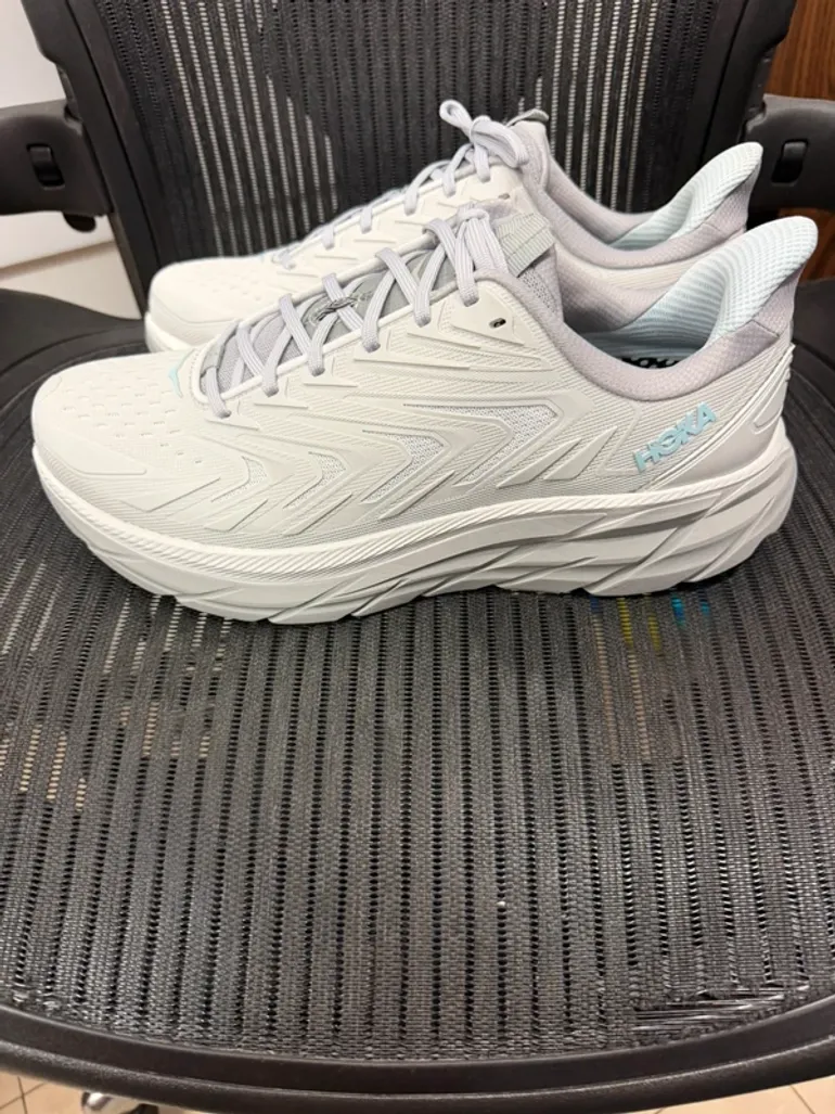 Tweedehands Hoka Clifton bike — afbeelding 2 van 6