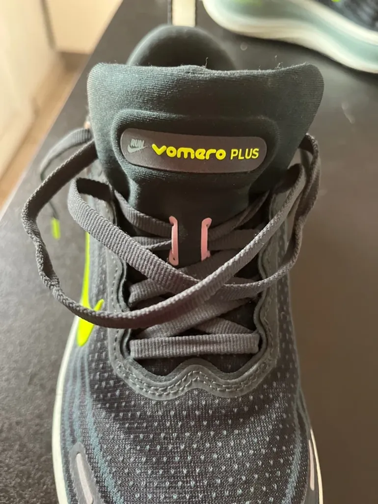 Tweedehands Nike Zoom Vomero Plus bike — afbeelding 6 van 7