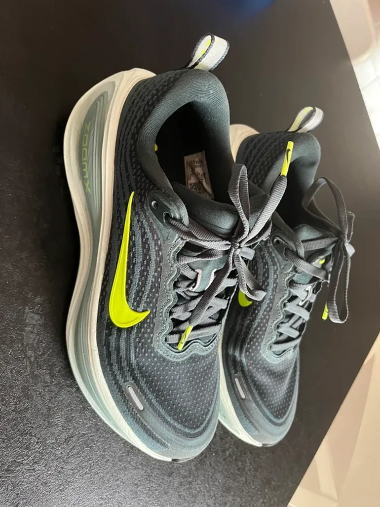 Tweedehands Nike Zoom Vomero Plus bike — afbeelding 1 van 7
