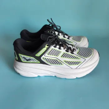 Hoka Clifton 9 bike d'occasion