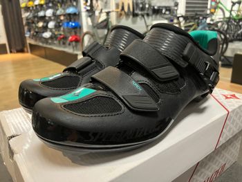 Specialized Torch WMN Road Shoes schwarz / grün bike d'occasion