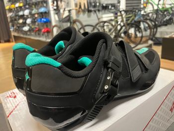 Specialized Torch WMN Road Shoes schwarz / grün bike d'occasion — image 4 sur 4