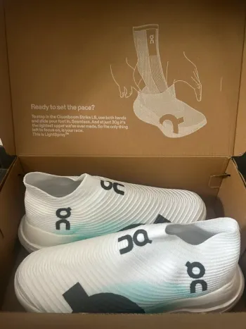 On Running On Shoes Size 42 bike d'occasion — image 7 sur 8