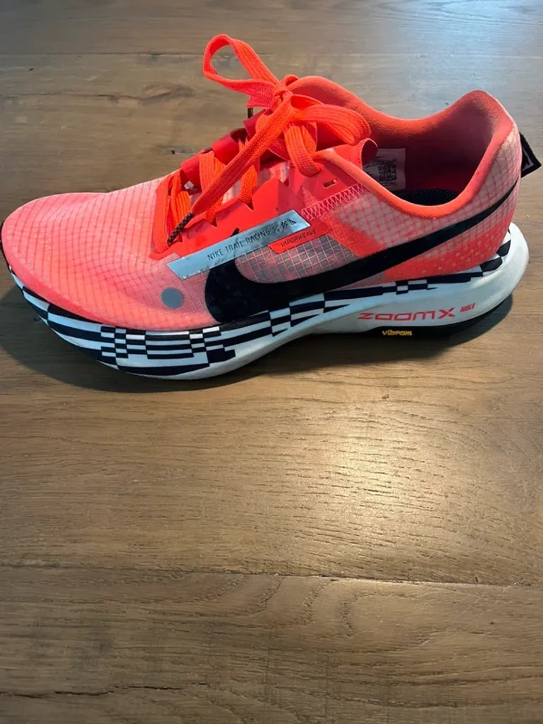 Nike ZoomX Ultrafly Trail bike d'occasion — image 2 sur 6