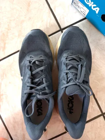 Hoka Challenger 8 bike d'occasion — image 5 sur 8