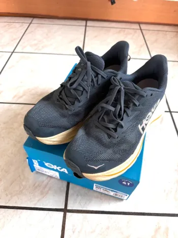 Hoka Challenger 8 bike d'occasion — image 2 sur 8