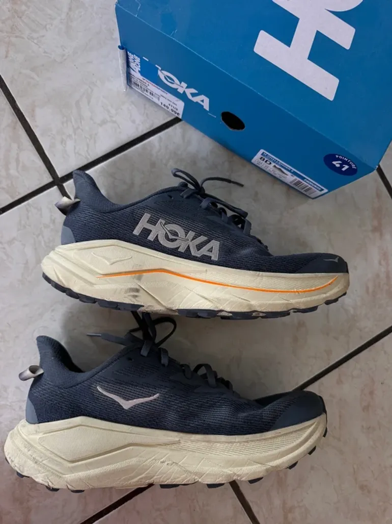Hoka Challenger 8 bike d'occasion — image 7 sur 8