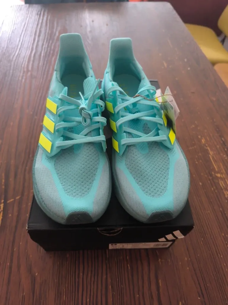 Adidas Ultraboost 5 bike d'occasion — image 1 sur 4