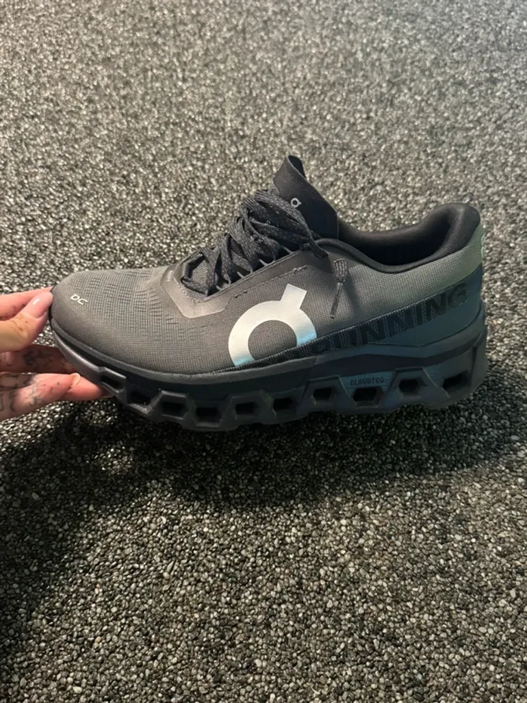 On Running shoes bike d'occasion — image 4 sur 8