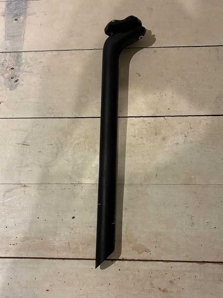 aurum Carbon Seatpost 2023 bike d'occasion — image 1 sur 6