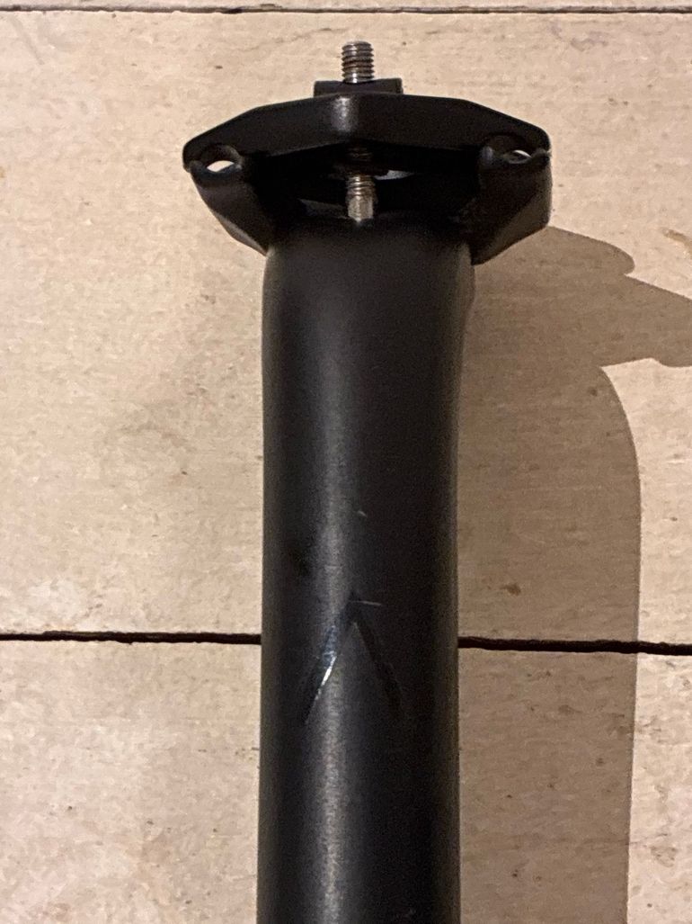 aurum Carbon Seatpost 2023 bike d'occasion — image 4 sur 6