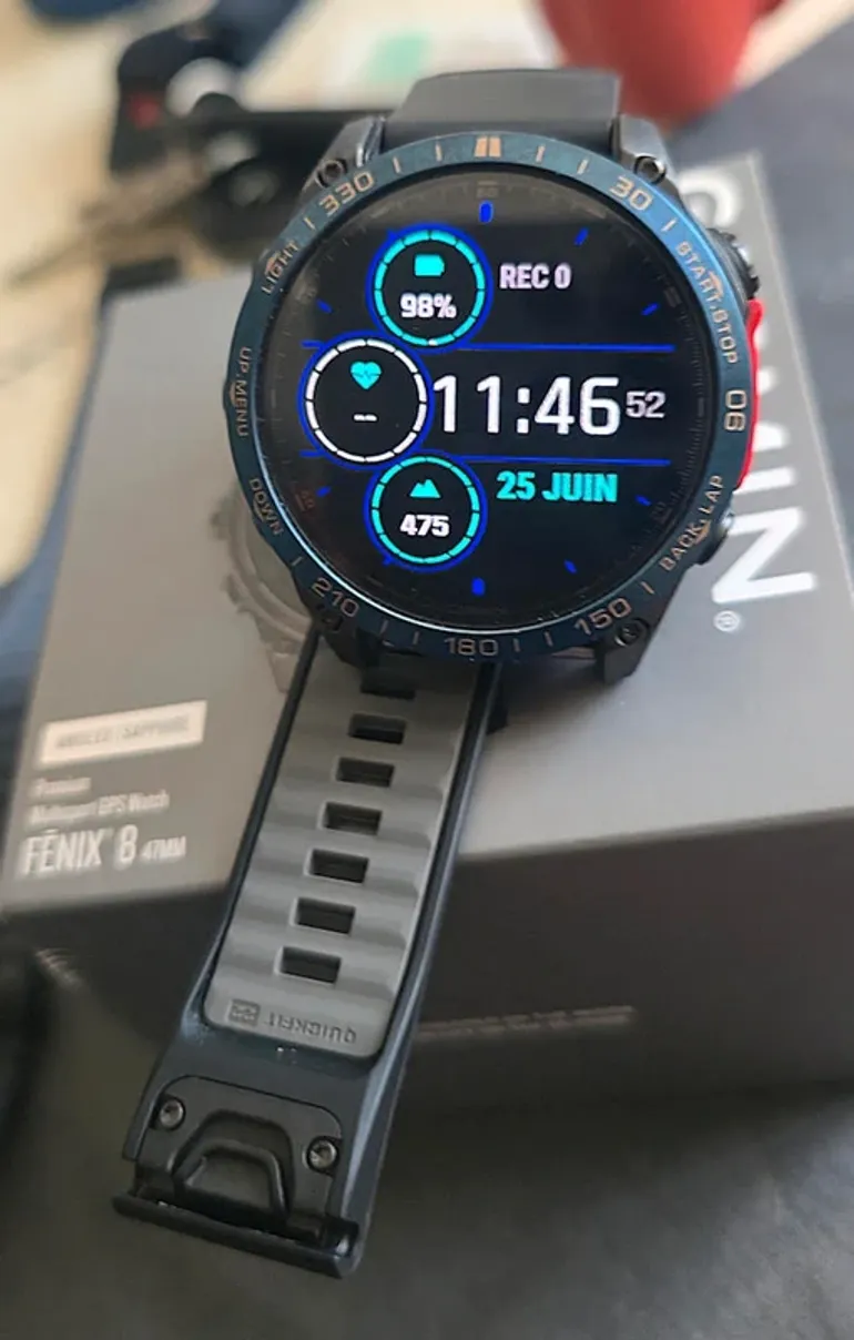 Garmin Fenix 8 Sapphire AMOLED 47mm bike d'occasion — image 1 sur 7