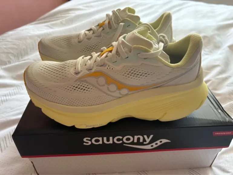 Used Saucony Guide 19 bike — image 3 of 9