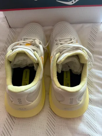 Used Saucony Guide 19 bike — image 7 of 9
