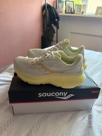 Used Saucony Guide 19 bike