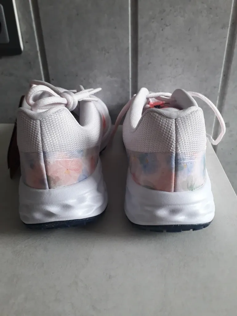 Rose Nike Baskets femme clair bike d'occasion — image 4 sur 8