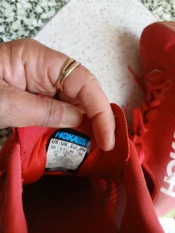 Hoka Rincon 3 bike usato — immagine 7 di 8