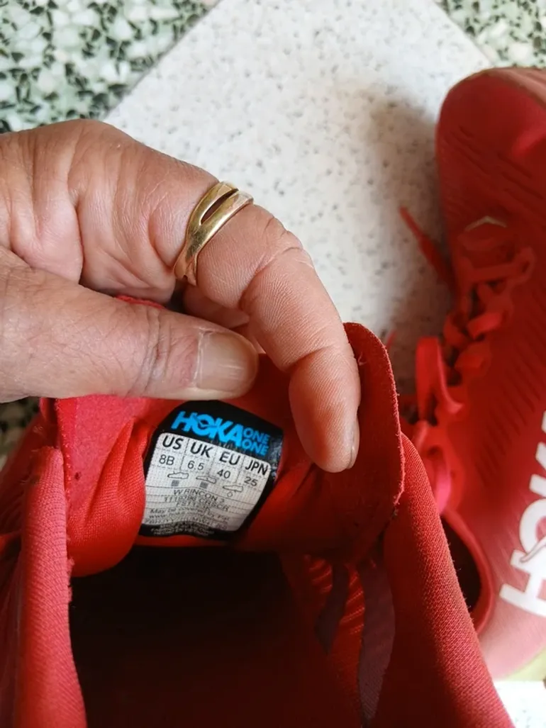Hoka Rincon 3 bike usato — immagine 7 di 8