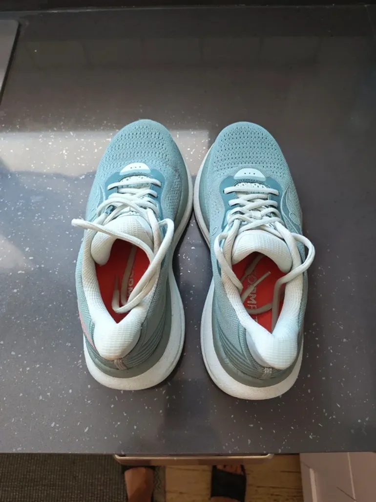 Saucony Triumph 23 bike d'occasion — image 3 sur 4