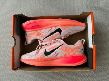 Nike Vomero 18 bike d'occasion — image 7 sur 8