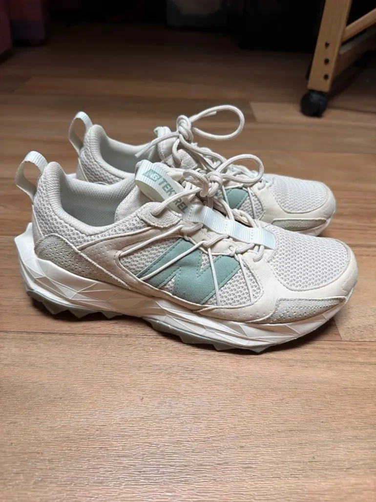New Balance Tektrel bike d'occasion — image 1 sur 4