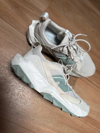 New Balance Tektrel bike d'occasion — image 4 sur 4