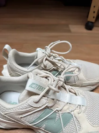 New Balance Tektrel bike d'occasion — image 2 sur 4