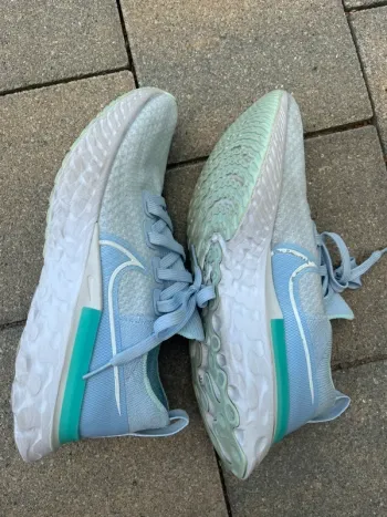 Nike React Infinity Run Flyknit bike d'occasion — image 4 sur 6