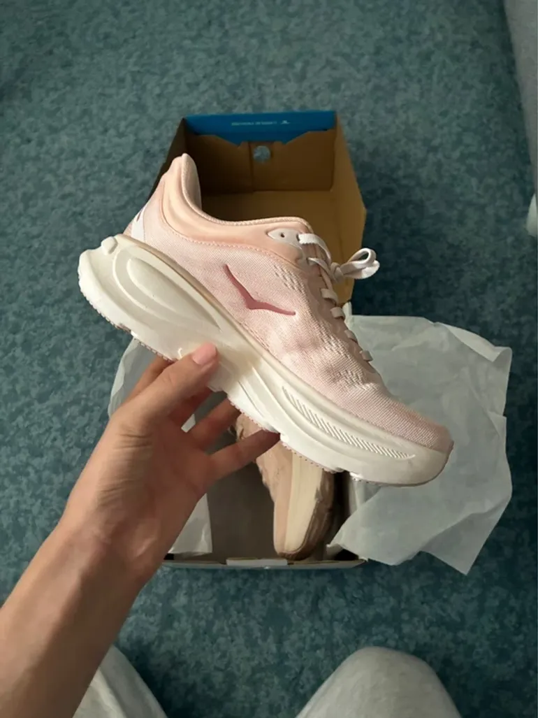 Hoka Bondi 9 bike d'occasion — image 2 sur 5
