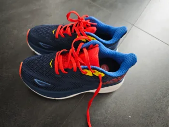 Hoka Clifton 9 bike d'occasion