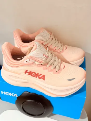 Hoka Bondi 9 bike d'occasion — image 3 sur 15
