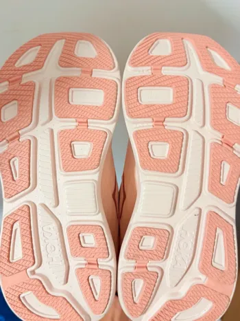 Hoka Bondi 9 bike d'occasion — image 12 sur 15