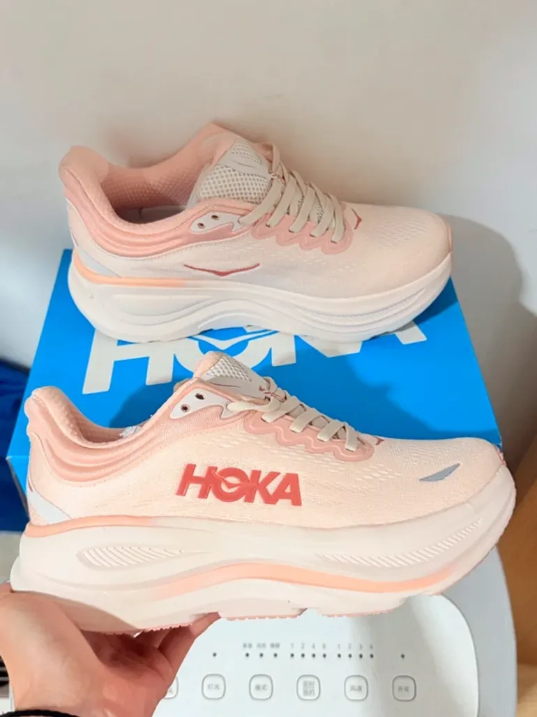 Hoka Bondi 9 bike d'occasion — image 2 sur 15