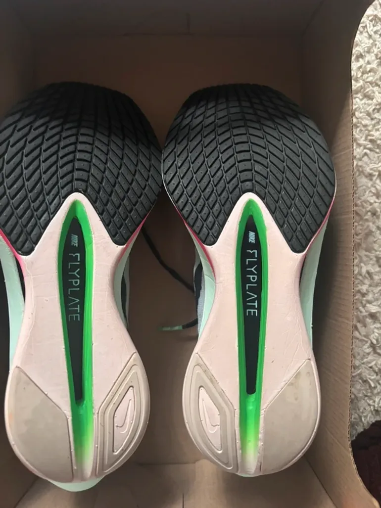 Nike ZoomX Vaporfly Next% bike d'occasion — image 5 sur 5
