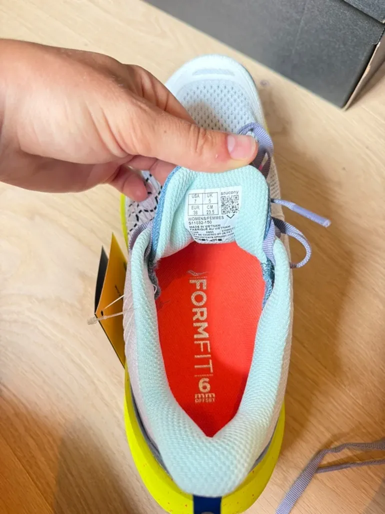 Saucony Xodus Ultra 4 bike d'occasion — image 4 sur 7