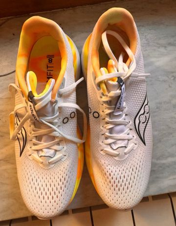 Brugt Saucony Endorphin Trainer 2026 bike — billede 2 af 10