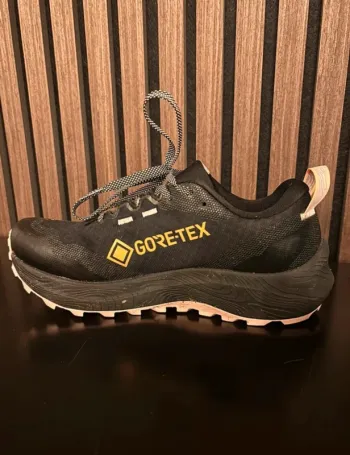 Asics Gore Tex Trail bike d'occasion — image 2 sur 7