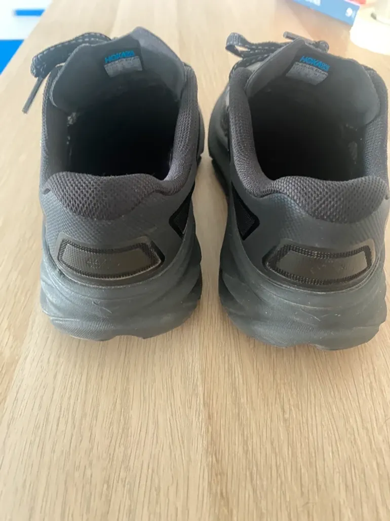 Hoka Shoes bike d'occasion — image 3 sur 4