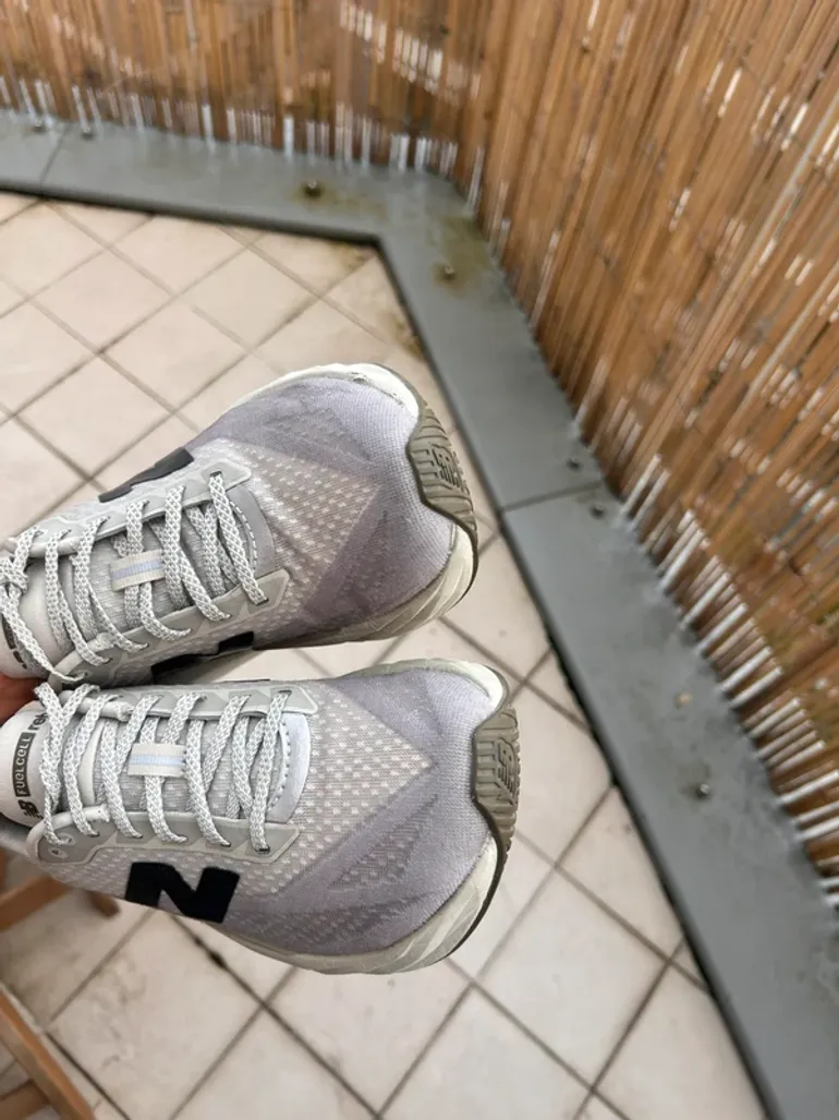 New Balance Fuelcell Rebel V5 bike d'occasion — image 4 sur 6
