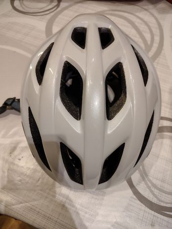 Used MET Helmet 2024 bike — image 4 of 5