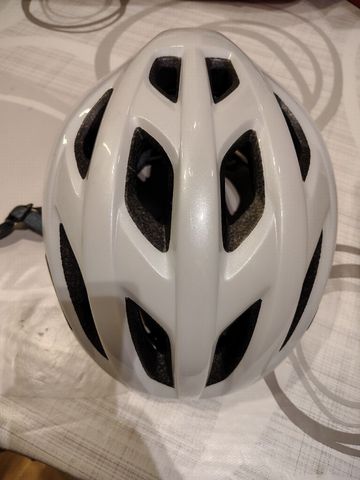 Used MET Helmet 2024 bike — image 4 of 5